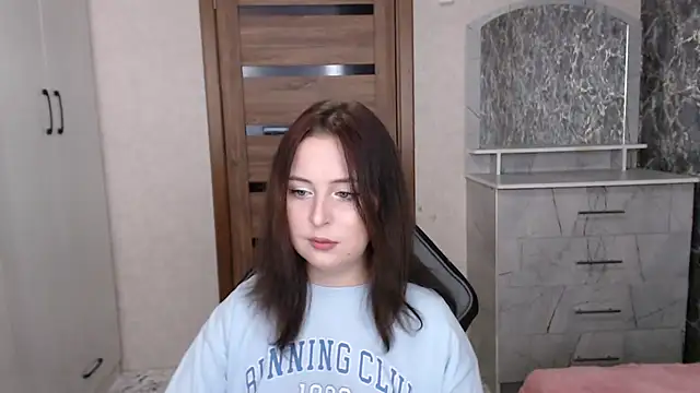 Snapshot of Kristy-Max chatting on November 23, 2025, 10:09 pm Kristy-Max online show from November 23, 2025, 10:09 pm