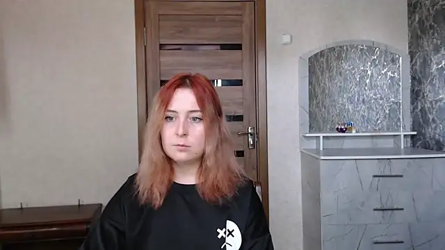 Snapshot of Kristy-Max chatting on September 23, 2025, 10:44 am Kristy-Max online show from September 23, 2025, 10:44 am