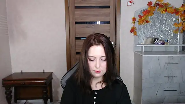 Snapshot of Kristy-Max chatting on October 14, 2025, 9:58 pm Kristy-Max online show from October 14, 2025, 9:58 pm