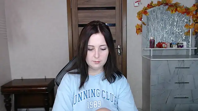 Snapshot of Kristy-Max chatting on October 8, 2025, 8:31 pm Kristy-Max online show from October 8, 2025, 8:31 pm