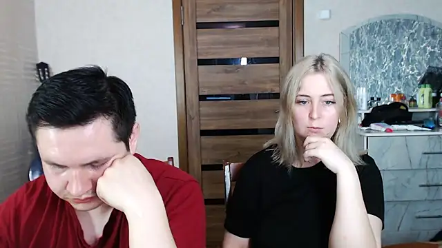 Snapshot of Kristy-Max chatting on March 20, 2025, 6:19 am Kristy-Max online show from March 20, 2025, 6:19 am