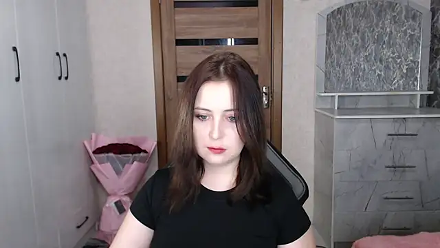 Snapshot of Kristy-Max chatting on November 8, 2025, 9:40 pm Kristy-Max online show from November 8, 2025, 9:40 pm