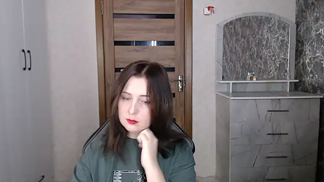 Snapshot of Kristy-Max chatting on October 26, 2025, 9:26 pm Kristy-Max online show from October 26, 2025, 9:26 pm