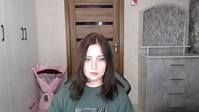 Snapshot of Kristy-Max chatting on November 5, 2025, 9:07 pm Kristy-Max online show from November 5, 2025, 9:07 pm