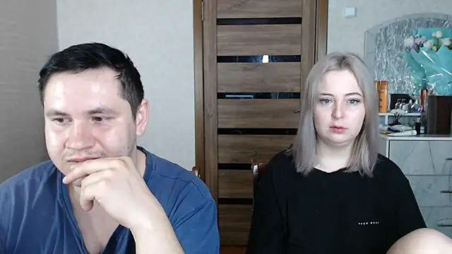 Snapshot of Kristy-Max chatting on March 10, 2025, 10:13 pm Kristy-Max online show from March 10, 2025, 10:13 pm