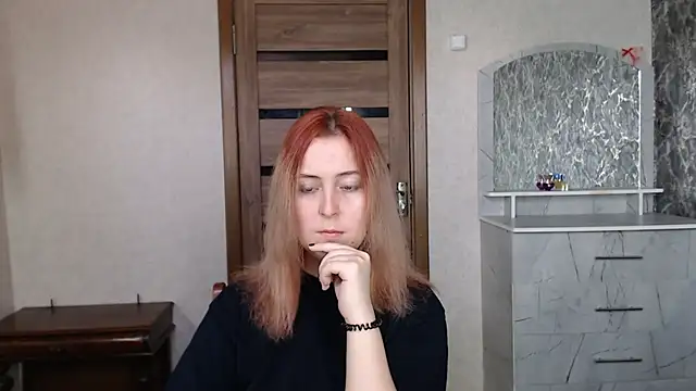 Snapshot of Kristy-Max chatting on September 25, 2025, 11:38 am Kristy-Max online show from September 25, 2025, 11:38 am