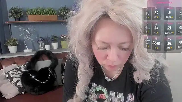 Snapshot of JesiaFoxi chatting on February 9, 2026, 4:38 pm JesiaFoxi online show from February 9, 2026, 4:38 pm