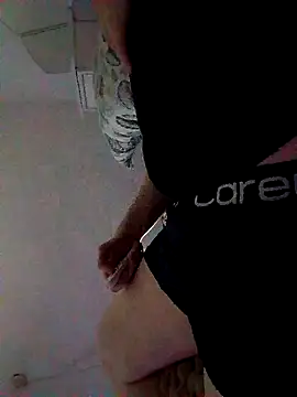 Snapshot of 0777edi chatting on November 3, 2025, 6:11 pm 0777edi online show from November 3, 2025, 6:11 pm