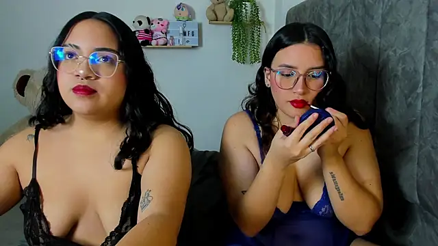 maddie-and-chelsea- online show from September 26, 2025, 11:28 am