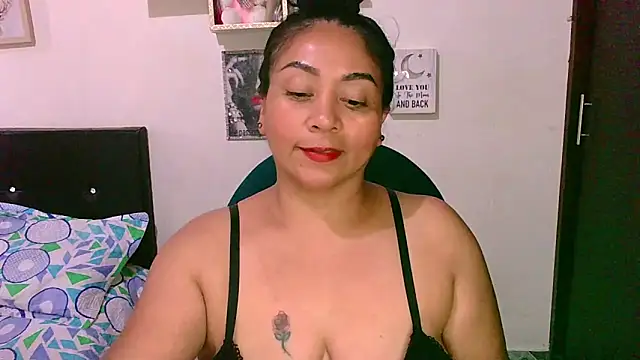 zaray bella online show from March 19, 2026, 10:32 pm