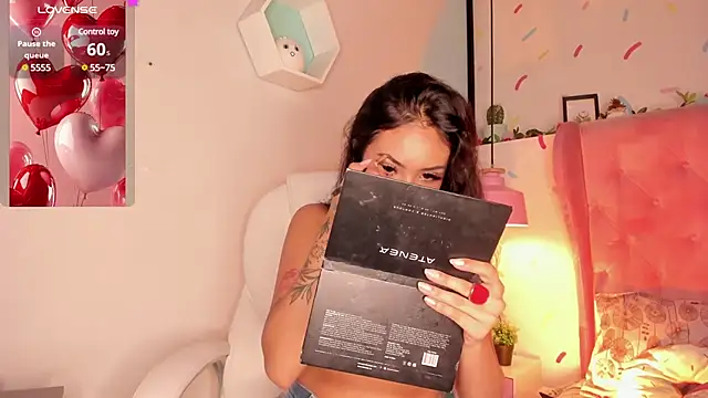 Snapshot of Giovanna_oliveira chatting on February 20, 2025, 4:28 am Giovanna oliveira online show from February 20, 2025, 4:28 am