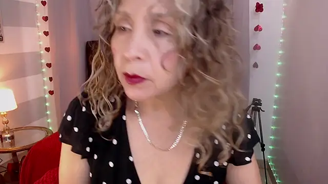 Snapshot of Afrodita_sg chatting on February 15, 2026, 1:43 pm Afrodita sg online show from February 15, 2026, 1:43 pm