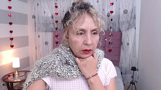 Snapshot of Afrodita_sg chatting on March 17, 2025, 10:08 pm Afrodita sg online show from March 17, 2025, 10:08 pm