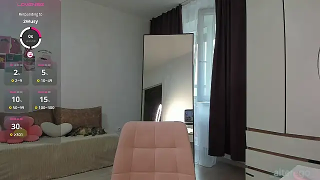 Snapshot of _cometoseeme_ chatting on August 1, 2026, 3:43 pm cometoseeme online show from August 1, 2026, 3:43 pm