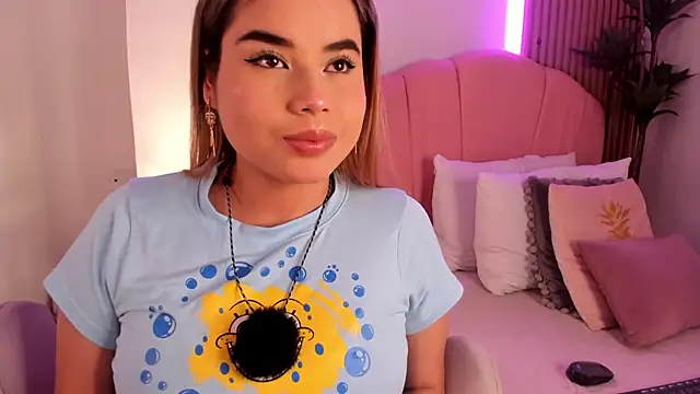 Snapshot of Victoria_vallejo_ chatting on February 21, 2026, 11:45 am Victoria vallejo online show from February 21, 2026, 11:45 am