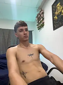 cristofer 988 online show from June 11, 2026, 11:13 pm