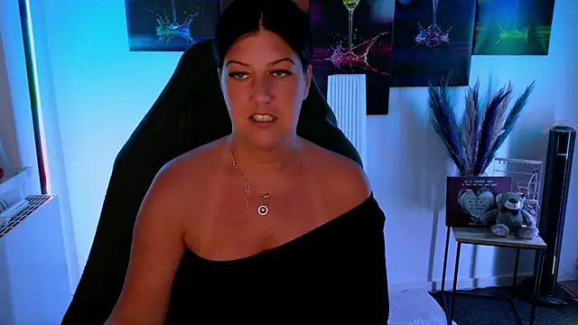 NatiLove35 online show from October 8, 2025, 5:24 pm