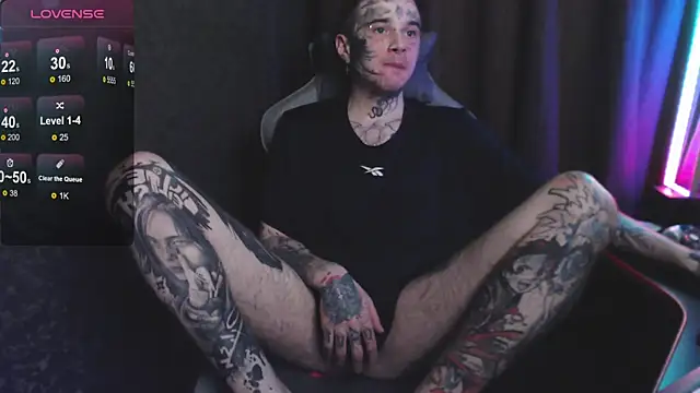 Snapshot of lonelycrystal chatting on January 6, 2025, 11:30 pm lonelycrystal online show from January 6, 2025, 11:30 pm