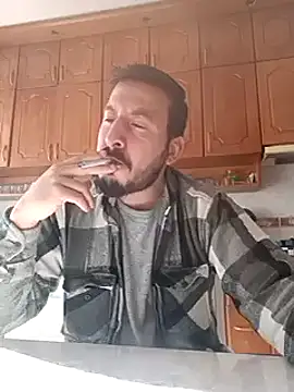 Snapshot of Karizmatikman chatting on January 2, 2025, 10:05 am Karizmatikman online show from January 2, 2025, 10:05 am