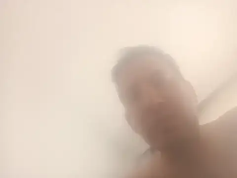 Snapshot of Karizmatikman chatting on February 18, 2025, 1:00 pm Karizmatikman online show from February 18, 2025, 1:00 pm