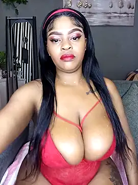 Snapshot of Boobylicious_BB chatting on October 19, 2025, 12:24 am Boobylicious BB online show from October 19, 2025, 12:24 am