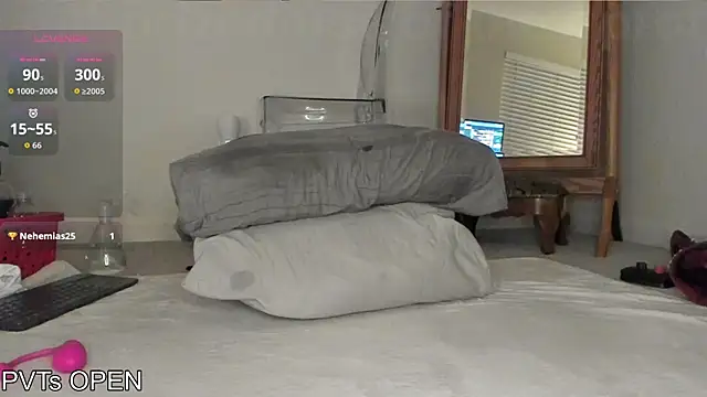 Peaches N Kreme online show from October 8, 2025, 2:57 am