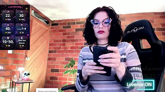 paulinabarnett- online show from September 20, 2025, 3:55 am