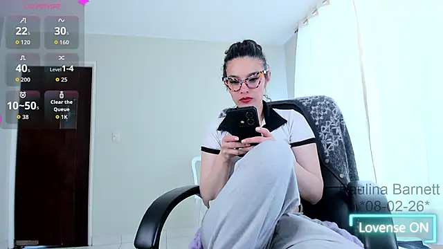 paulinabarnett- online show from February 8, 2026, 5:10 pm