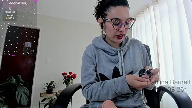 paulinabarnett- online show from February 24, 2026, 2:40 pm