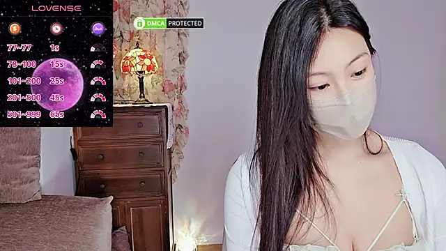 L-Moonlight online show from January 14, 2025, 3:47 pm