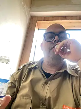 SoloHernan online show from November 2, 2025, 1:38 pm