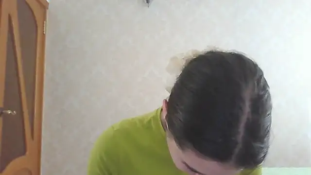 Snapshot of Kashtanka_ chatting on May 12, 2026, 5:15 am Kashtanka online show from May 12, 2026, 5:15 am