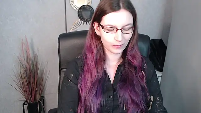 emmaxDelight online show from February 19, 2025, 6:33 am