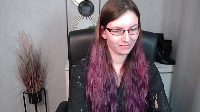 emmaxDelight online show from February 25, 2025, 12:38 pm