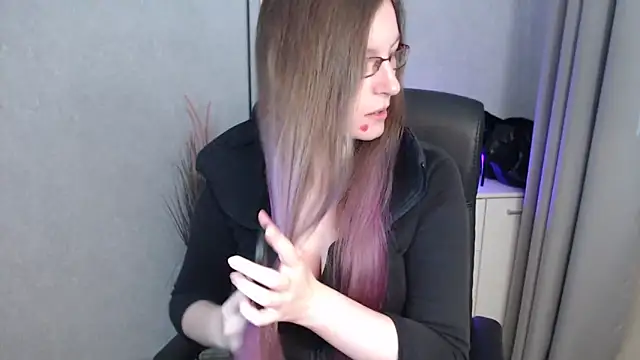 emmaxDelight online show from October 2, 2025, 5:33 am