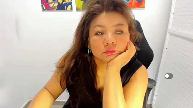 Snapshot of victoria_love89 chatting on September 9, 2025, 2:32 am victoria love89 online show from September 9, 2025, 2:32 am