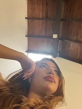 Snapshot of Mia_ross16 chatting on December 18, 2025, 8:56 pm Mia ross16 online show from December 18, 2025, 8:56 pm