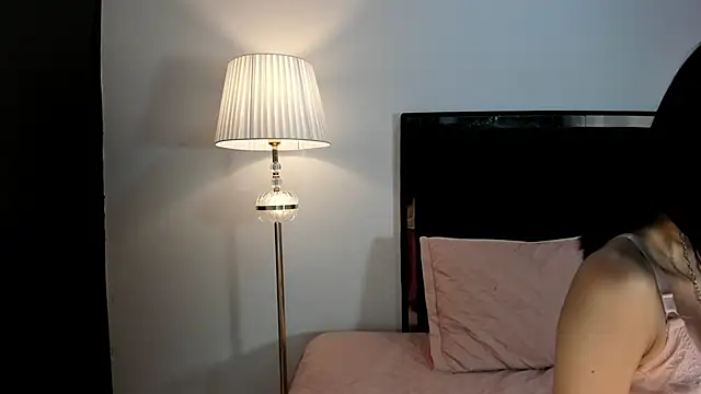 lilithTeen1  online show from March 22, 2026, 10:33 pm