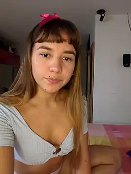 Snapshot of Sofiapeachh chatting on March 22, 2025, 5:17 am Sofiapeachh online show from March 22, 2025, 5:17 am