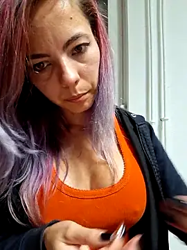 Snapshot of allinqueen chatting on October 1, 2025, 1:55 am allinqueen online show from October 1, 2025, 1:55 am