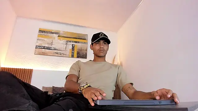 zander 2120 online show from April 7, 2026, 1:02 pm