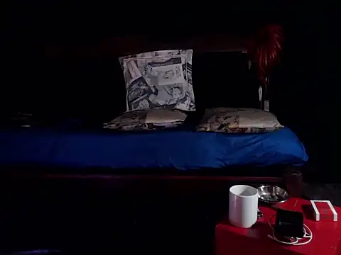 laye19 online show from September 30, 2025, 1:11 am