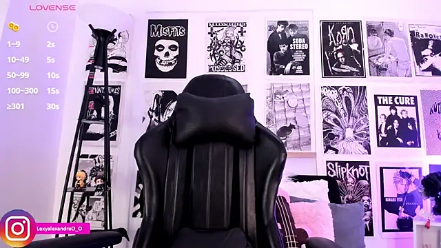 Lexyjoycce online show from September 9, 2025, 9:02 pm