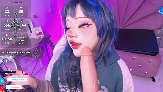 toky doll online show from October 14, 2025, 8:53 pm