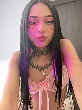Snapshot of ANDREA_FERRY chatting on February 2, 2025, 11:00 pm ANDREA FERRY online show from February 2, 2025, 11:00 pm