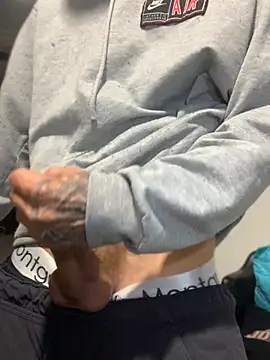 Snapshot of 27powercm chatting on December 19, 2025, 4:49 am 27powercm online show from December 19, 2025, 4:49 am