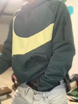 Snapshot of 27powercm chatting on November 18, 2025, 5:22 am 27powercm online show from November 18, 2025, 5:22 am