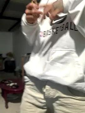 Snapshot of 27powercm chatting on December 3, 2025, 4:35 am 27powercm online show from December 3, 2025, 4:35 am