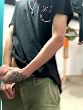 Snapshot of 27powercm chatting on October 10, 2025, 10:32 pm 27powercm online show from October 10, 2025, 10:32 pm