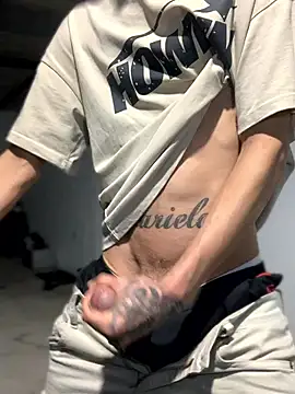 Snapshot of 27powercm chatting on January 12, 2026, 6:42 am 27powercm online show from January 12, 2026, 6:42 am